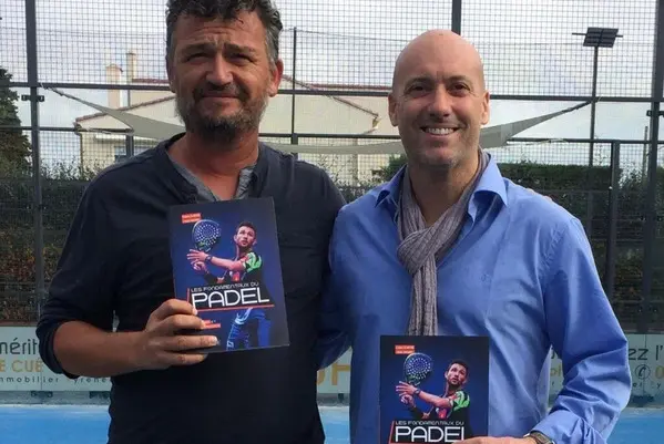 Alain Henry et Cédric Carité qui présentent leur livre "Les fondamentaux du Padel"